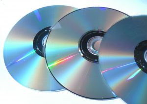 Płyty CD i DVD – jak powstają?